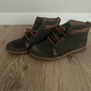 Born Boots. Size 7.5.